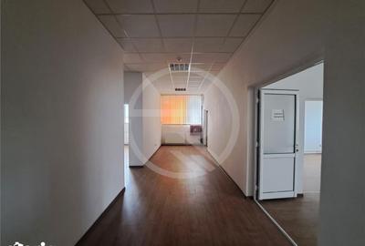 Spațiu comercial, de 750 mp, în Gruia - 4