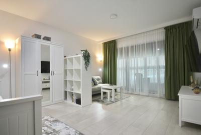 PARCUL CAROL-MITROPOLIT GRIGORE, GARSONIERA COCHETA, BLOC 20 PARCUL CAROL-MITROPOLIT GRIGORE, GARSONIERA COCHETA, BLOC 20 - 33