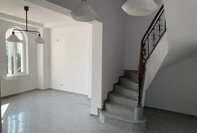 Spațiu comercial, de 335 mp, în Ultracentral - 10