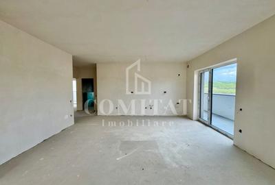 Apartament cu 3 camere semidecomandat în Dâmbul Rotund