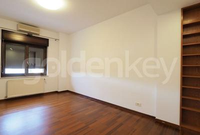 Apartament generos cu 4 camere | vedere panoramica Sud | terasa si garaj Apartament generos cu 4 camere | vedere panoramica Sud | terasa si garaj - 8