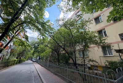 Apartament cu 3 camere decomandat, mobilat în Titan - 23