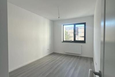 Apartament cu 2 camere decomandat în Berceni