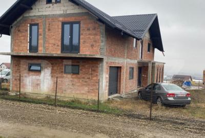 Casă cu 5 camere cu Teren 963 Mp în Bosanci - 1