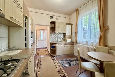 Apartament cu 2 camere semidecomandat, mobilat în Central