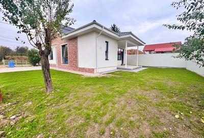 Casa - 4 camere - Canalizare/Apa - Asfalt - Gaze/Curent - Darza Crevedia - 6