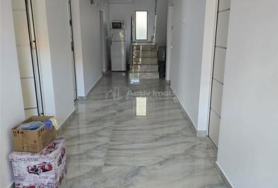 Casă cu 10 camere cu Teren 400 Mp în Nord - 2