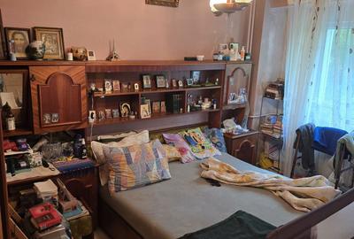 Apartament cu 3 camere decomandat în Tei - 2