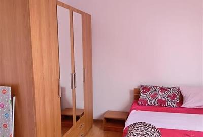 Apartament cu 2 camere decomandat, mobilat în Vasile Aaron - 4