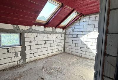 Casă cu 4 camere în Sutești - 2