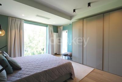 Apartament superb cu gradina | 2 garaje - 8