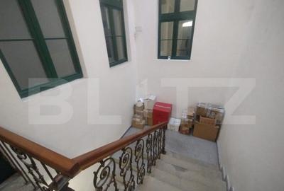 Spațiu comercial, de 600 mp, în Central - 9