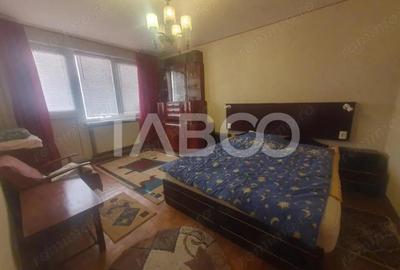 Apartament cu 3 camere decomandat, mobilat în Central