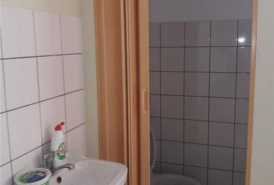 Spațiu comercial, de 80 mp, în Central - 8