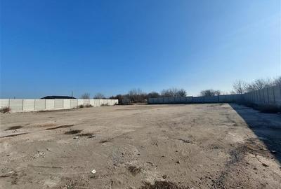 Teren ingradit si betonat, in apropiere de Aeroport - 7