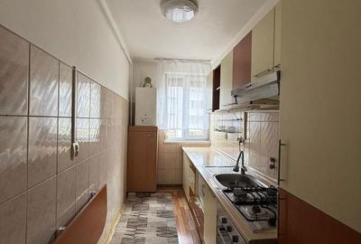 Apartament cu 3 camere semidecomandat în Central - 10