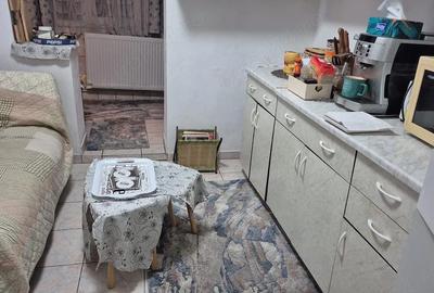 Apartament cu 2 camere decomandat în Km 5 - 1