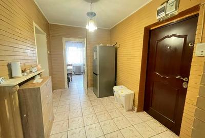 Apartament cu 3 camere decomandat, mobilat în Podu Roș - 2