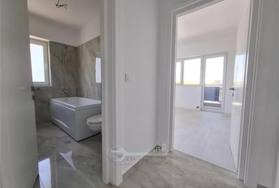 Apartament cu 3 camere decomandat în Galata - 3