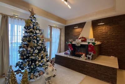 Casă individuală cu 7 camere cu Canalizare în Central