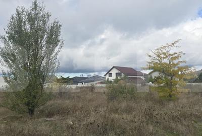 Teren Construcții intravilan de 2000 mp, în Sud-Est - 2