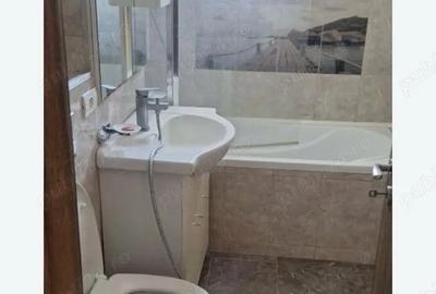 Apartament cu 3 camere decomandat în Central - 1