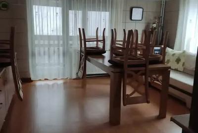 Resedinta cu 8 camere in Orasul Breaza - 14