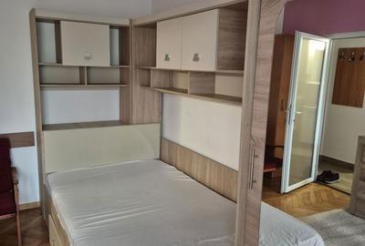 Garsonieră decomandată în Central - 6