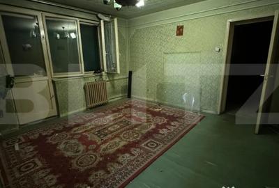 Apartament cu 4 camere semidecomandat în Decebal