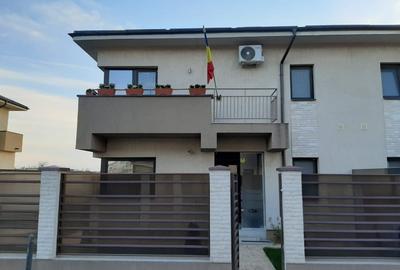 Casă cu 4 camere cu Teren 255 Mp în Central - 2