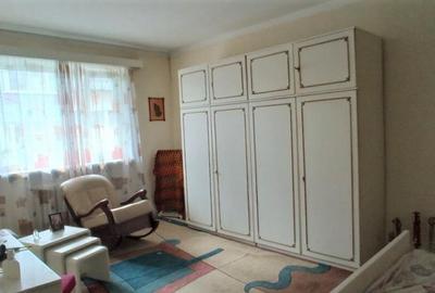 Casă cu 6 camere cu Teren 265 Mp în Central - 8