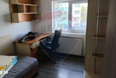 Apartament cu 3 camere decomandat în Central - 2