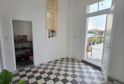 Vand apartament ultracentral deosebit cu panorama - 3