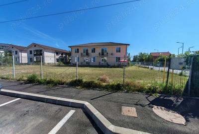 Proprietar inchiriez ap 3 camere bloc nou - 2