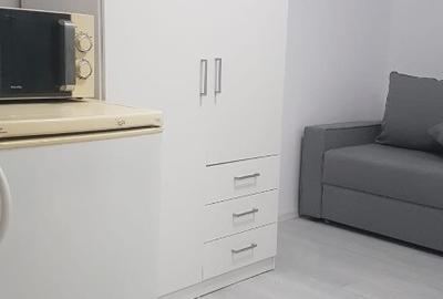 Ofer spre inchiriere garsoniera la casa,cu intrare separata - 1