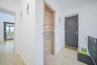 Casă cu 7 camere cu Teren 733 Mp în Bartolomeu - 25