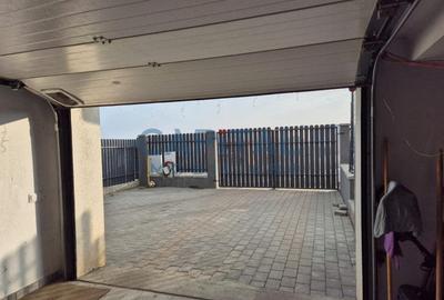 Casa ultrafinisata, garaj, panouri fotovoltaice - 20