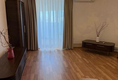 Apartament cu 3 camere în Sat Vacanță - 3