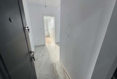 Garsonieră decomandată în Girocului