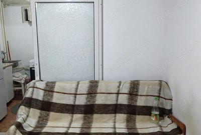 Garsonieră decomandată în Central - 2