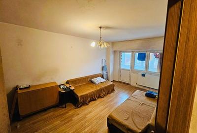 Garsoniera 38mp-bloc 1989 -Blv Burebista x Calea Dudesti - 3