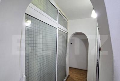 Apartament cu 2 camere, decomandat Zona Sara - 2