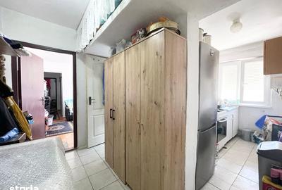 Apartament cu 4 camere semidecomandat în Mehala