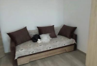 Garsonieră decomandată în Tei