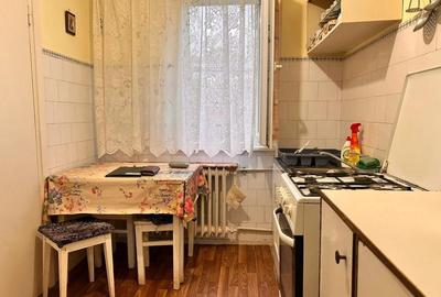 3 camere BRAZDA,etaj 3 ,2 balcoane. - 3