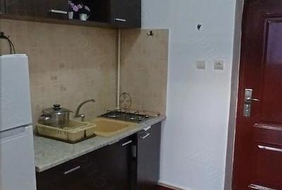 Garsonieră semidecomandată în Tractorul - 5