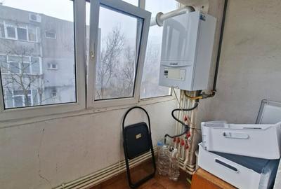 Apartament cu 3 camere decomandat, mobilat în Tomis III