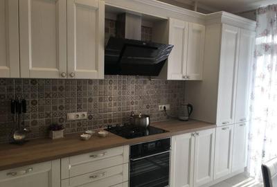 Apartament cu 2 camere decomandat în Borhanci