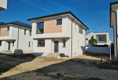 Casă individuală cu 4 camere cu Teren 250 Mp în Odăi - 15