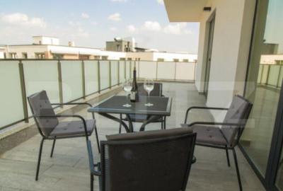 Apartament modern, zona centrala, cu parcare. Ocupabil de la - 1